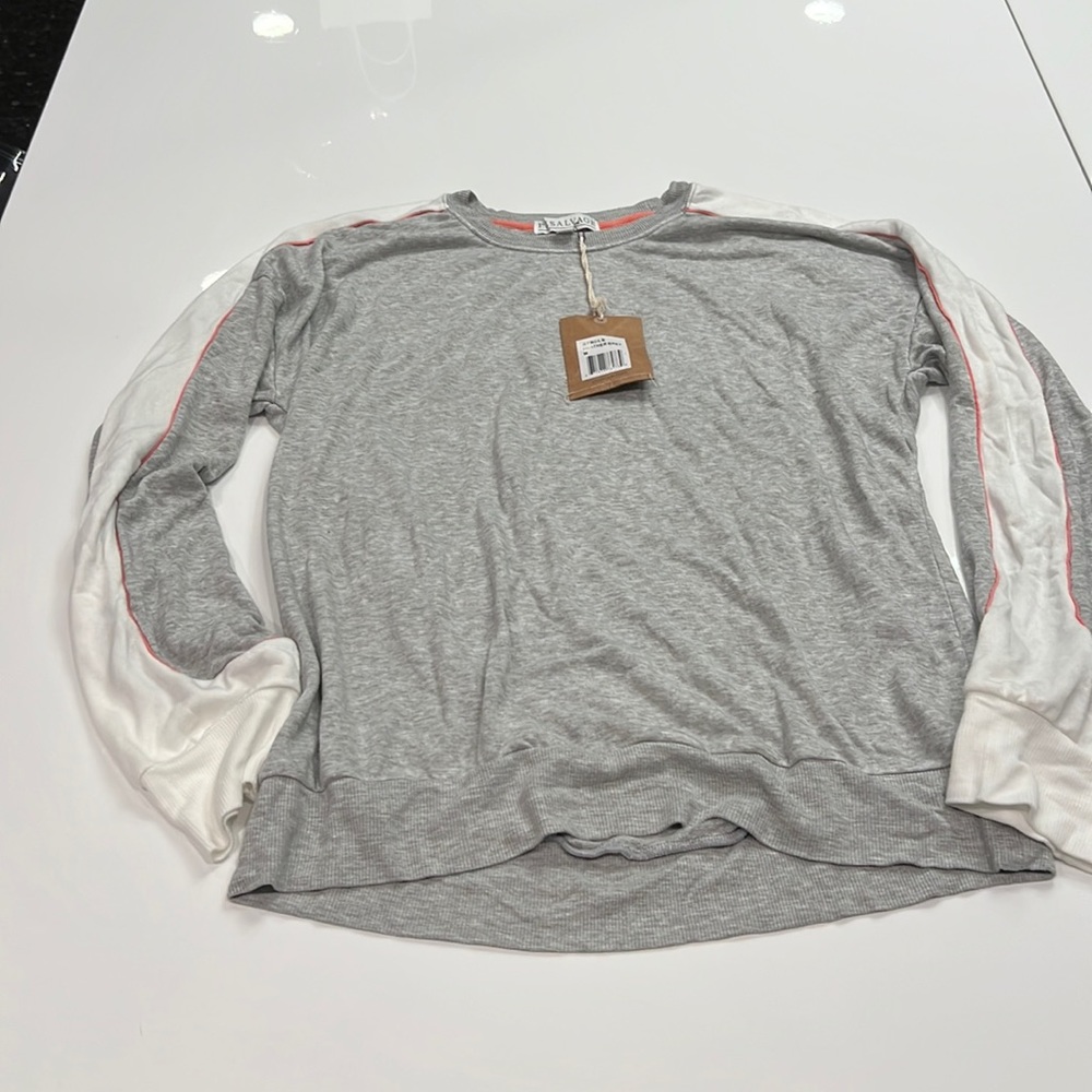 Pj salvage gray top with white detail and coral piping